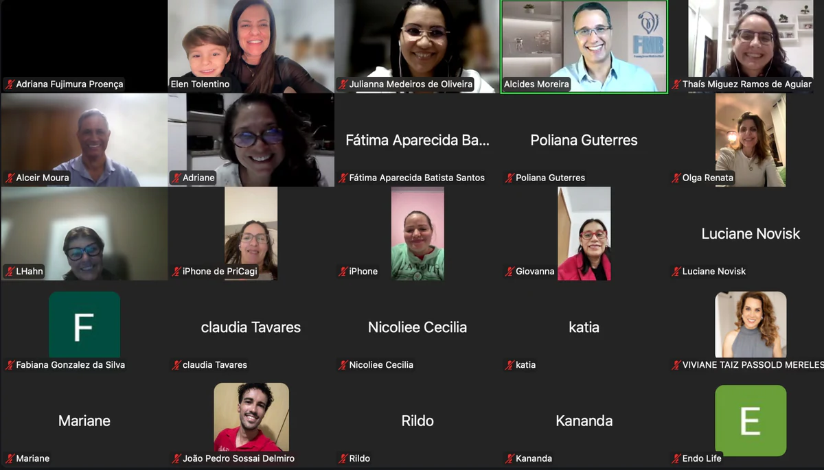 Encontro mensal ao vivo da Pós em Estomatologia no Zoom, com a turma reunida
